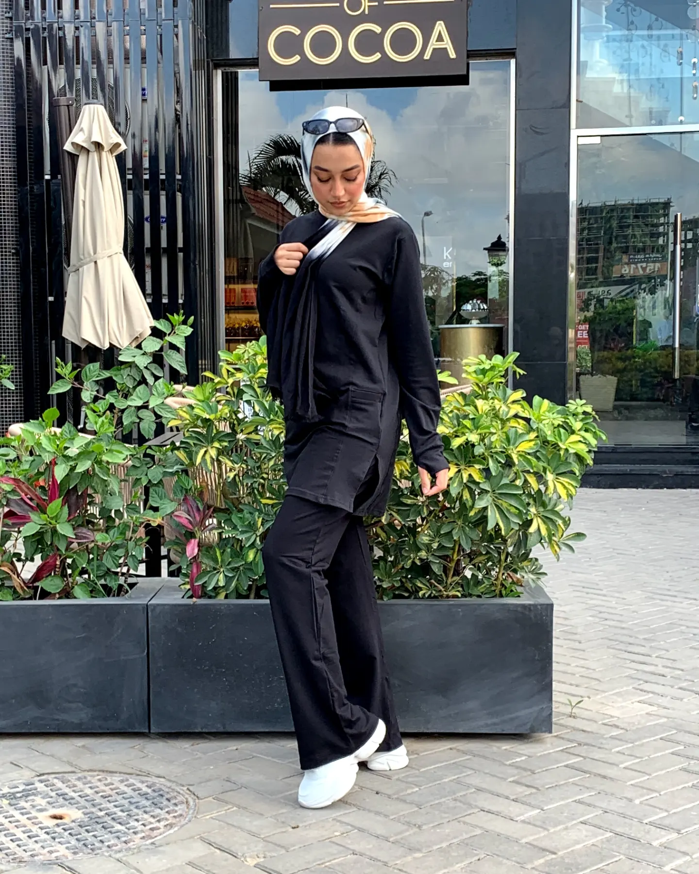 black tshirt tall suit - Image 5