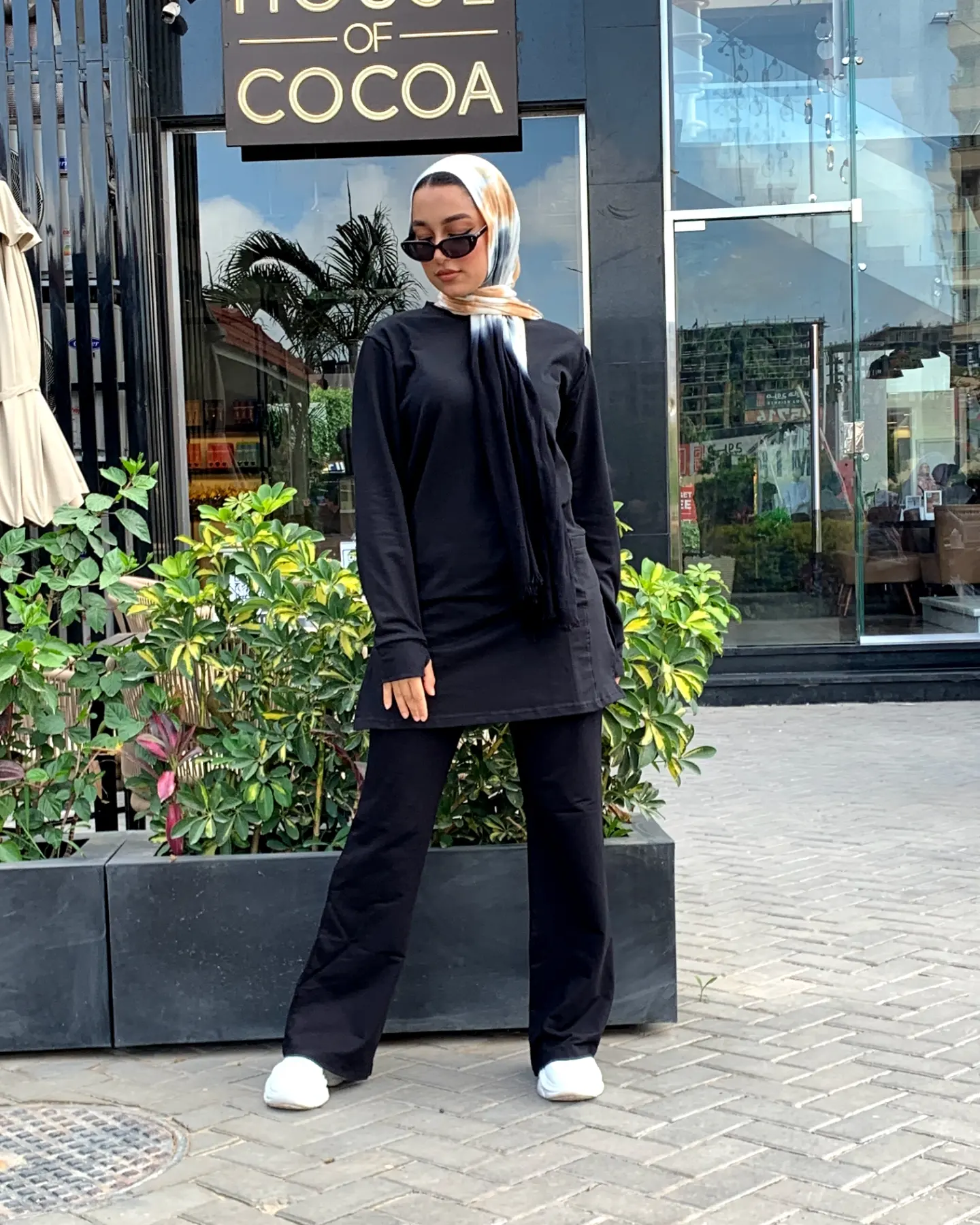 black tshirt tall suit - Image 4