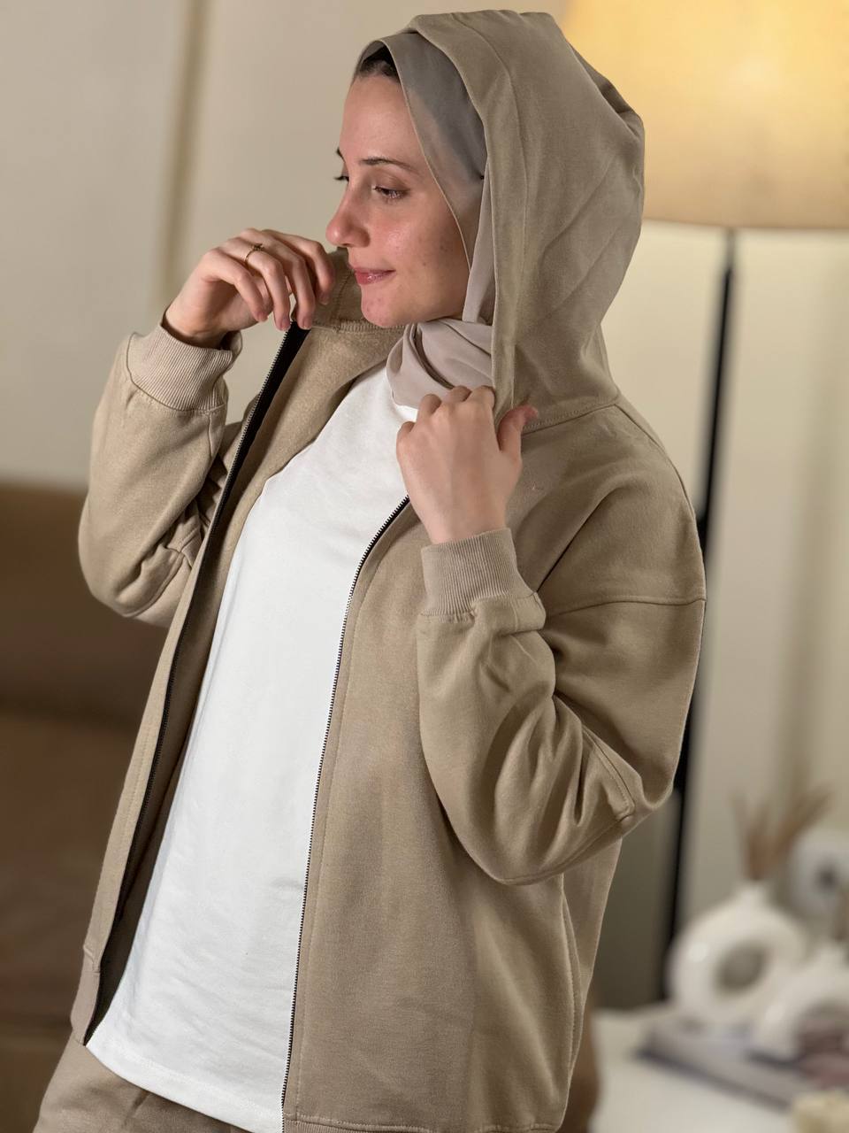 Beige Suit Image 4