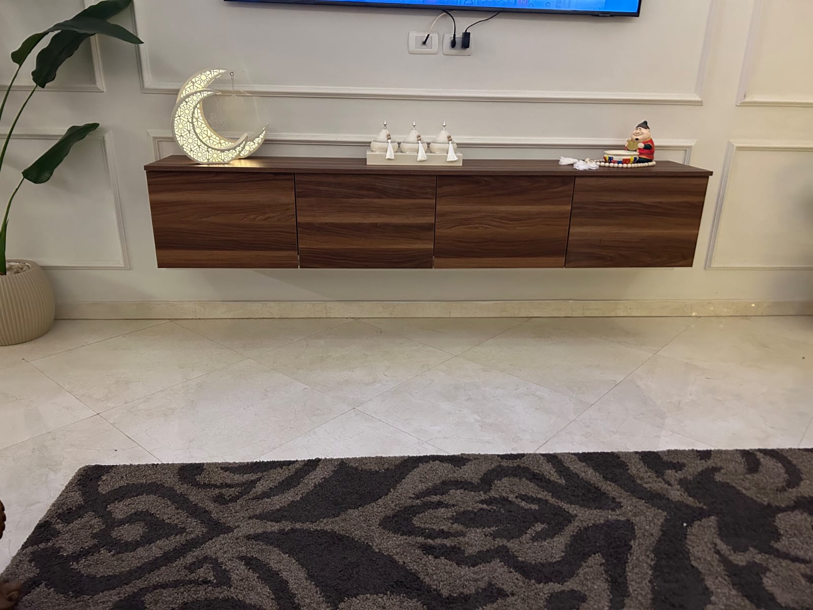 Aero Floating Media Console