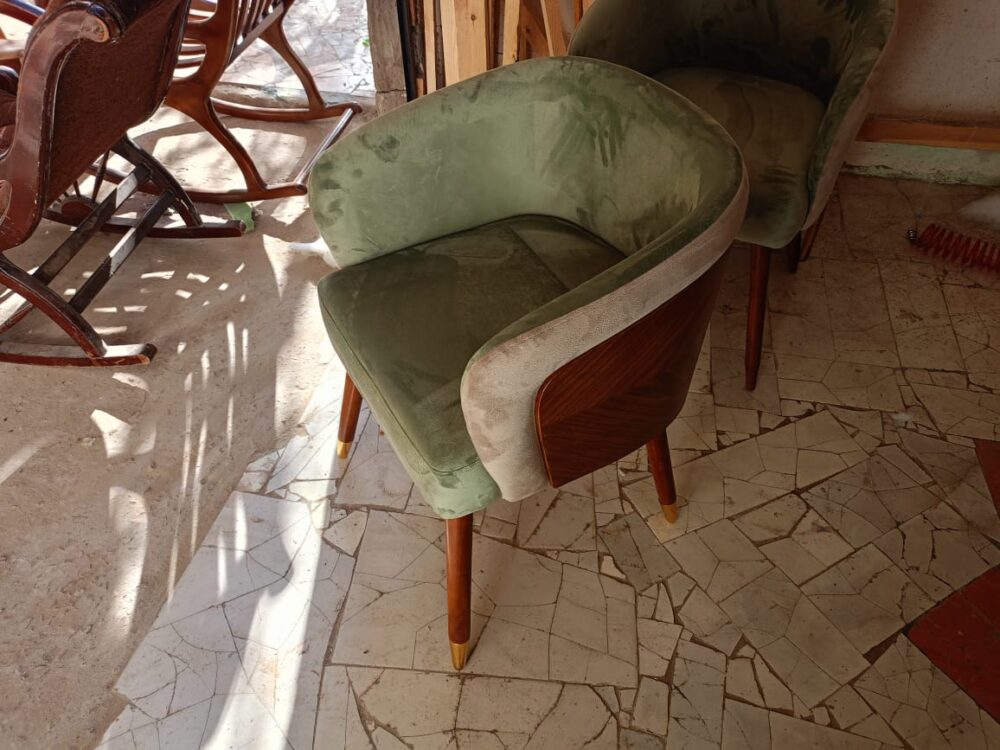 Chair 1000x750